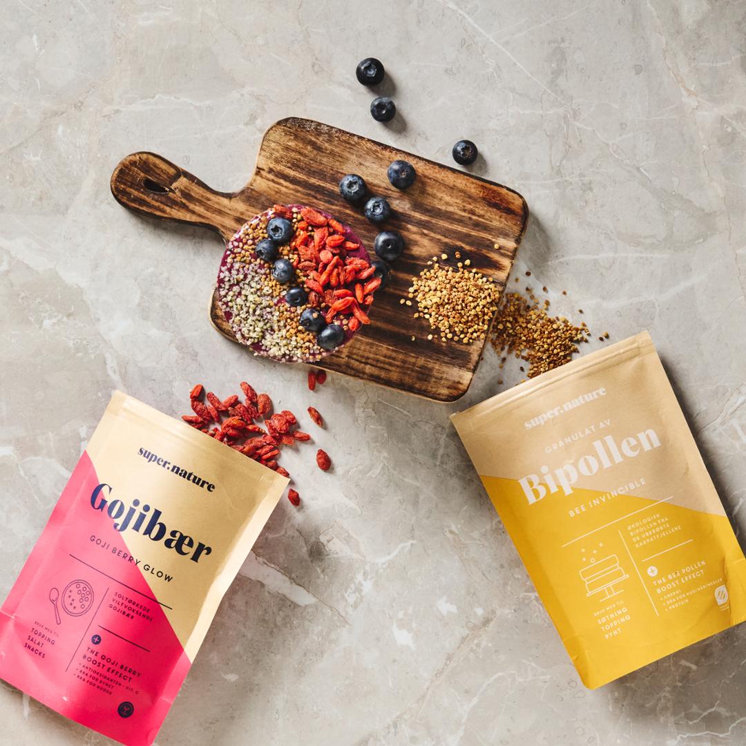 Image of a smoothie bowl with Goji and Bipollen topping.